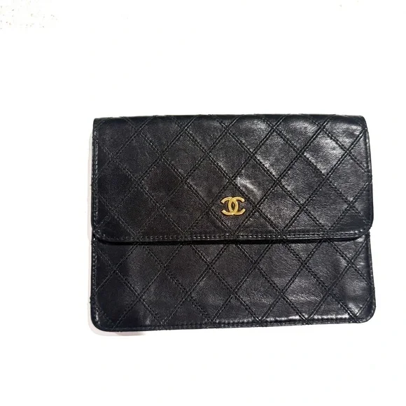 Chanel Black Quilted Leather Pouch - Picture 2 of 14